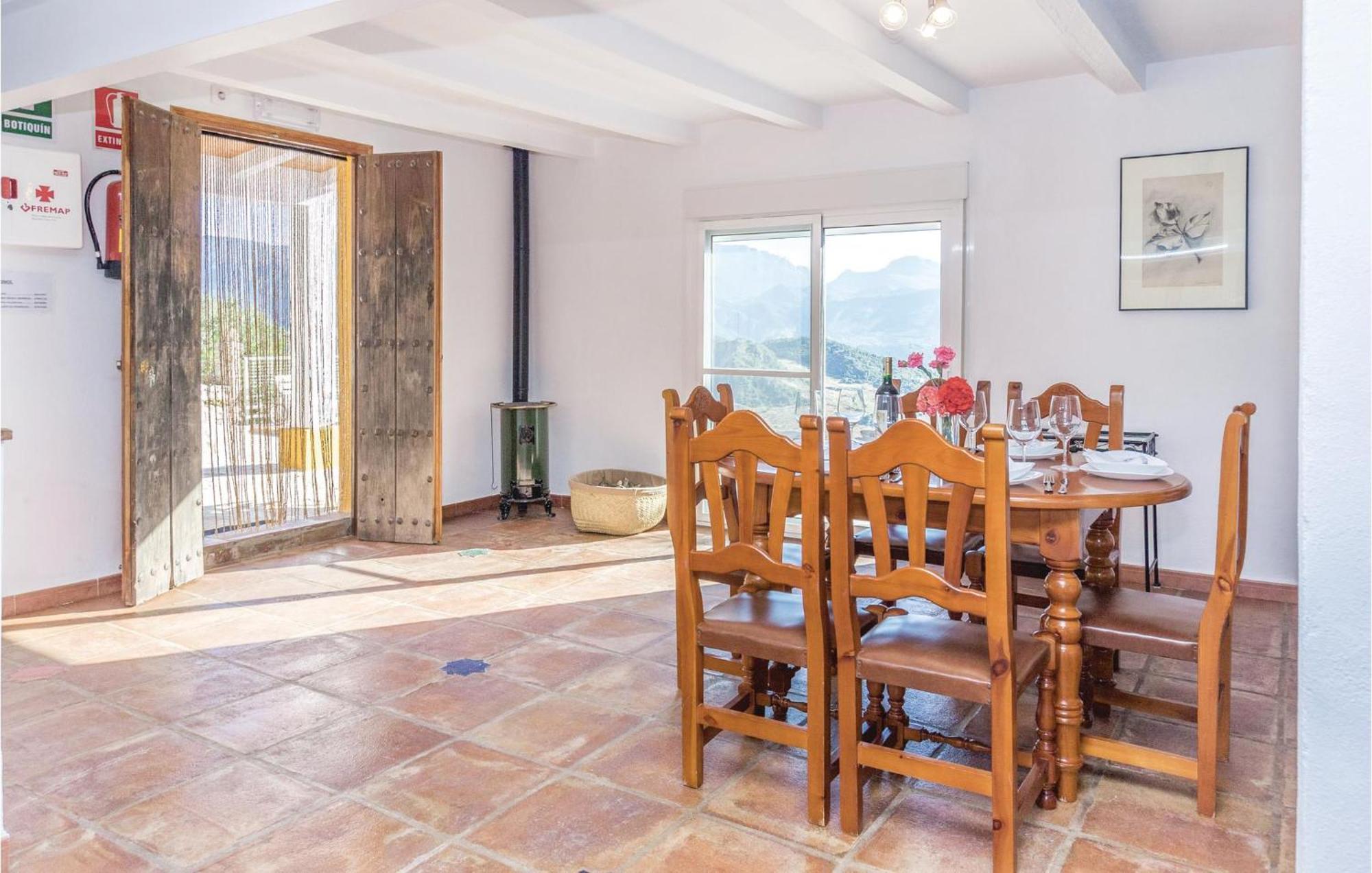 Awesome Home In Cadiz With Swimming Pool El Gastor Εξωτερικό φωτογραφία